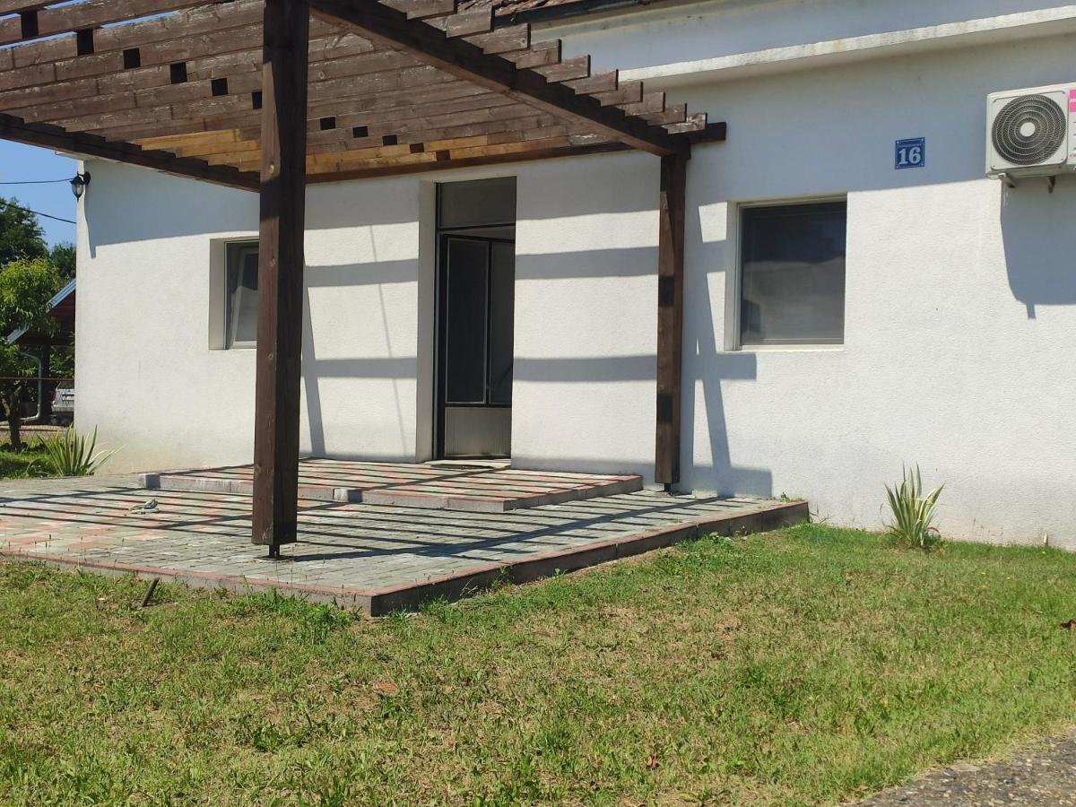 Apartmani Nova Topola Buitenkant foto